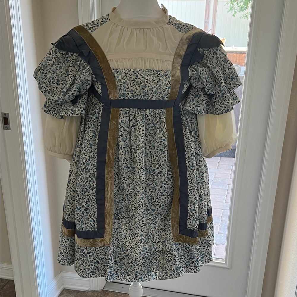 Vintage Disneyland Cast Costume Fantasyland Floral Prairie Dress USA Rare